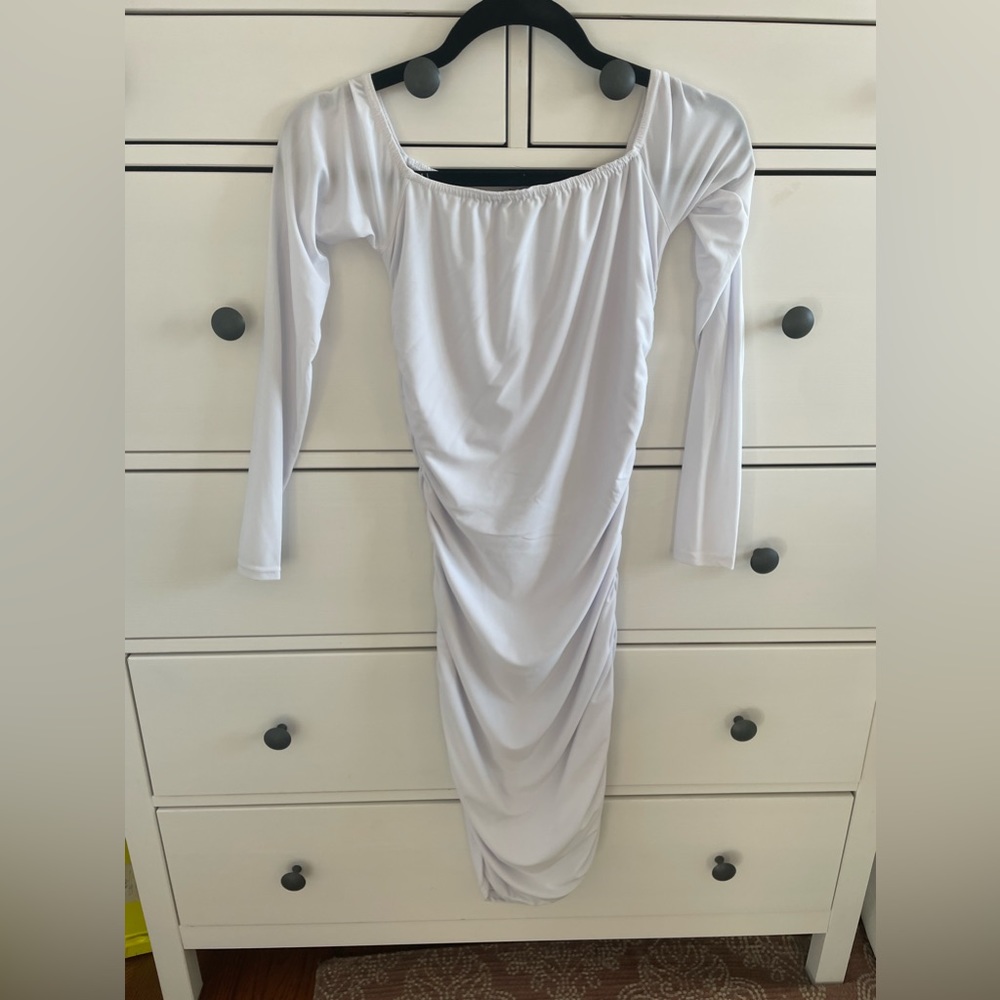 NWT - PrettyLittleThing Bodycon Off-the-shoulder Dress - SIZE 2